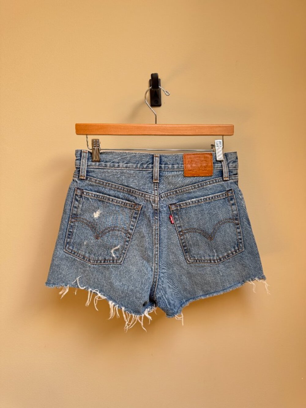 Levi’s Wedgie Fit Distressed Denim Cutoff Shorts - Picture 8 of 13